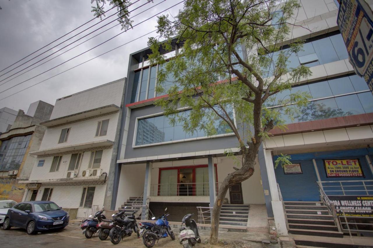 Townhouse Townhouse Atal Chowk Indirapuram גאזיאבאד מראה חיצוני תמונה