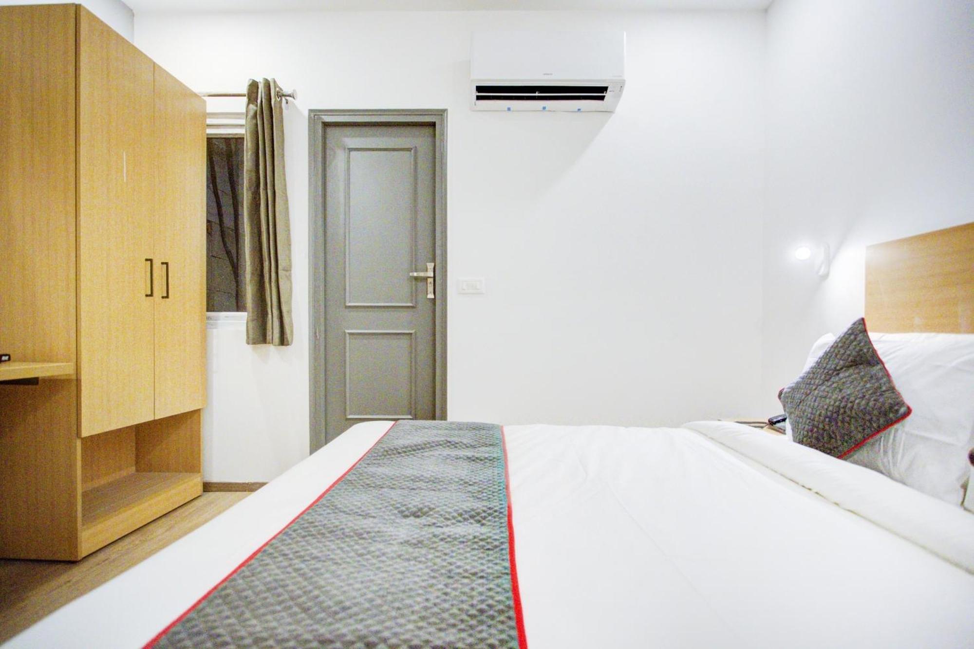 Townhouse Townhouse Atal Chowk Indirapuram גאזיאבאד מראה חיצוני תמונה