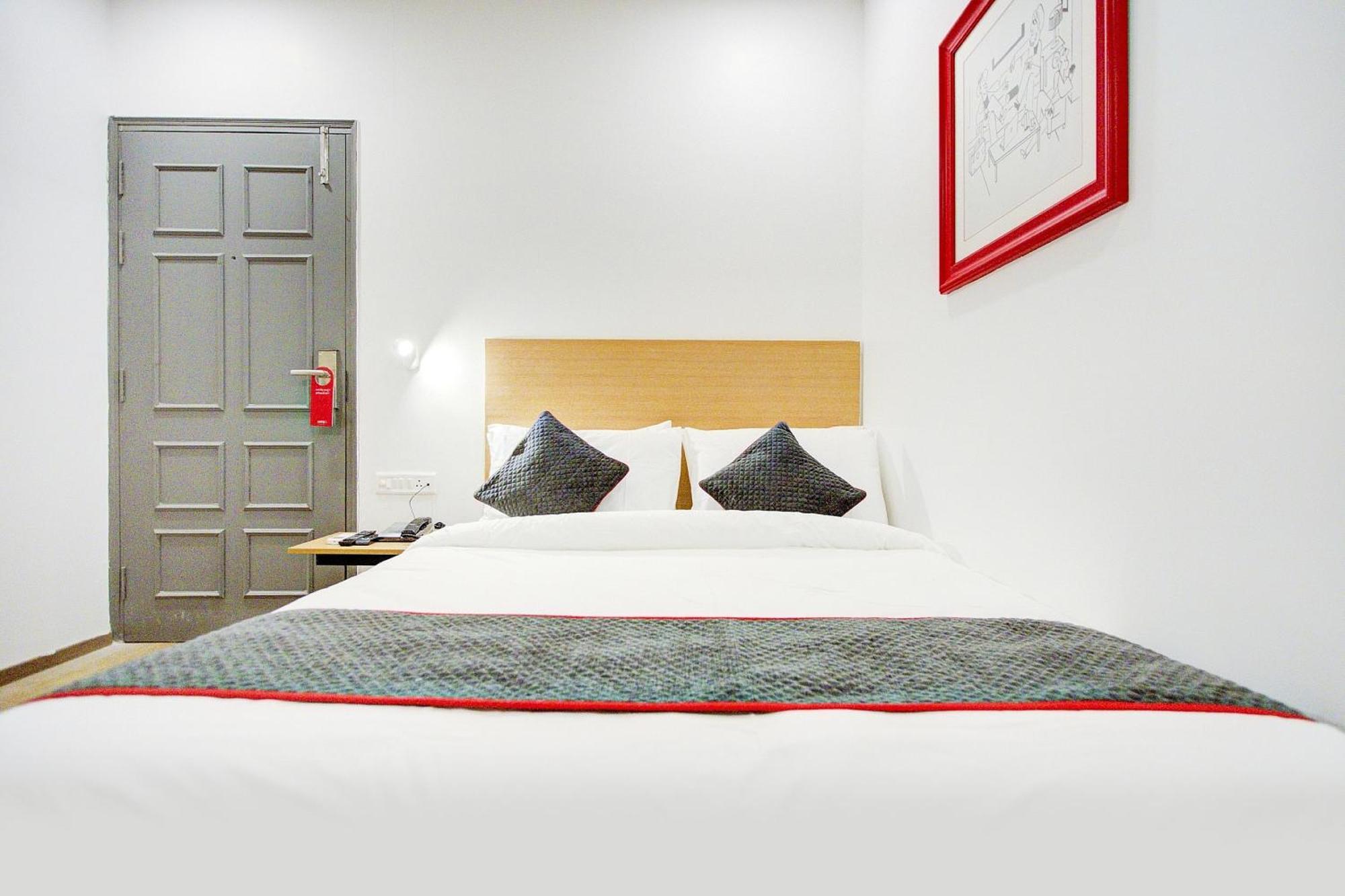 Townhouse Townhouse Atal Chowk Indirapuram גאזיאבאד מראה חיצוני תמונה