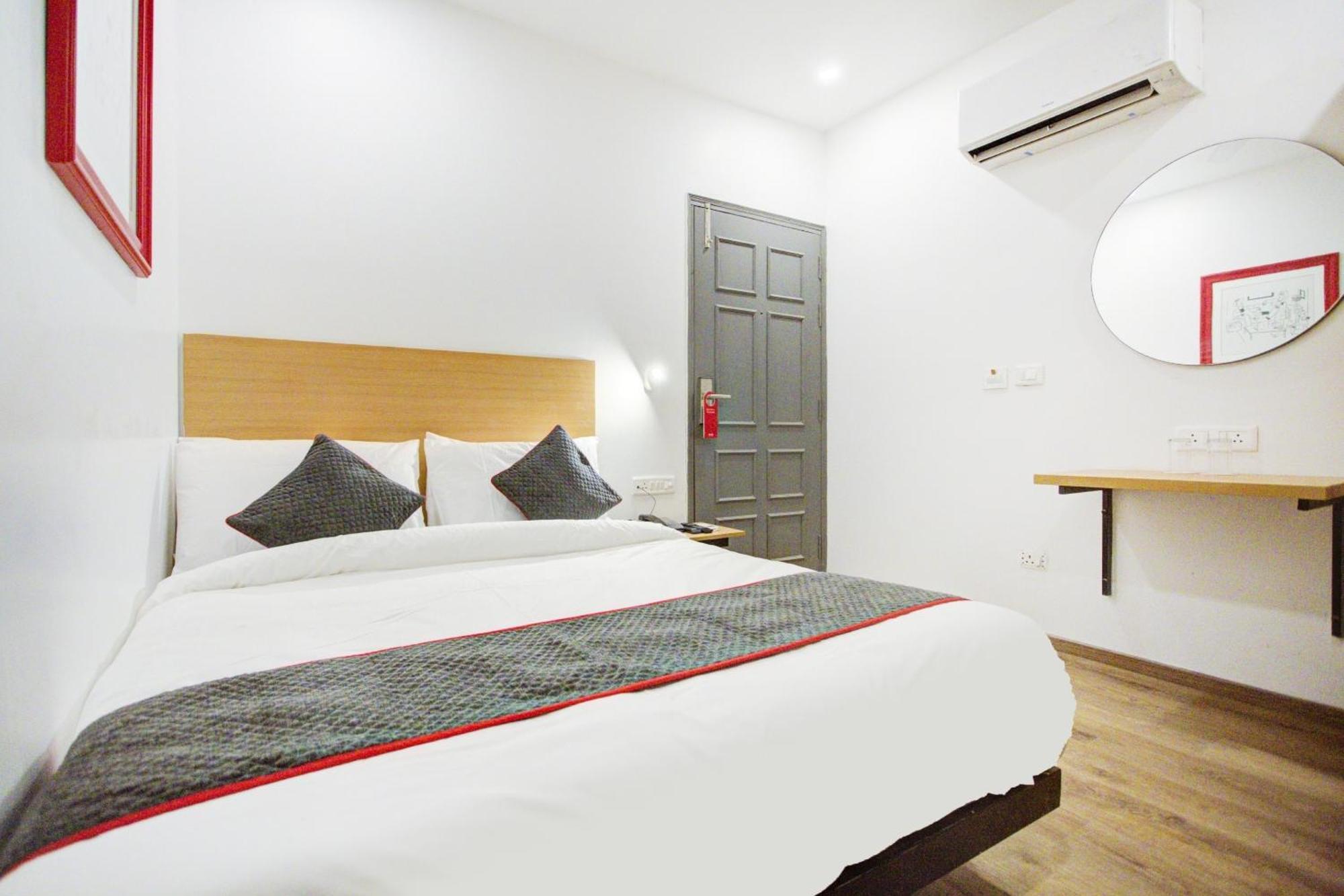 Townhouse Townhouse Atal Chowk Indirapuram גאזיאבאד מראה חיצוני תמונה